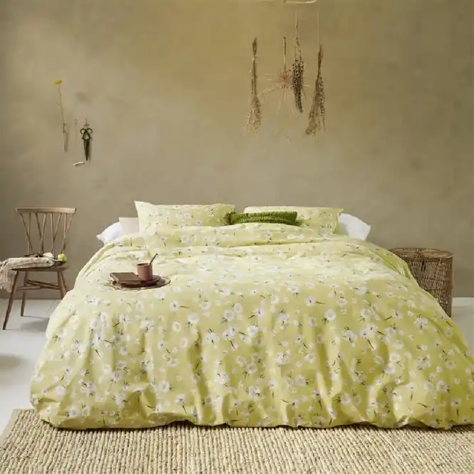 Korting Ariadne at Home Daisies Dekbedovertrek Light Yellow Katoen